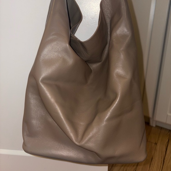 Modern Weaving Single Strap Earth Leather Tote Bag - Picture 11 of 14